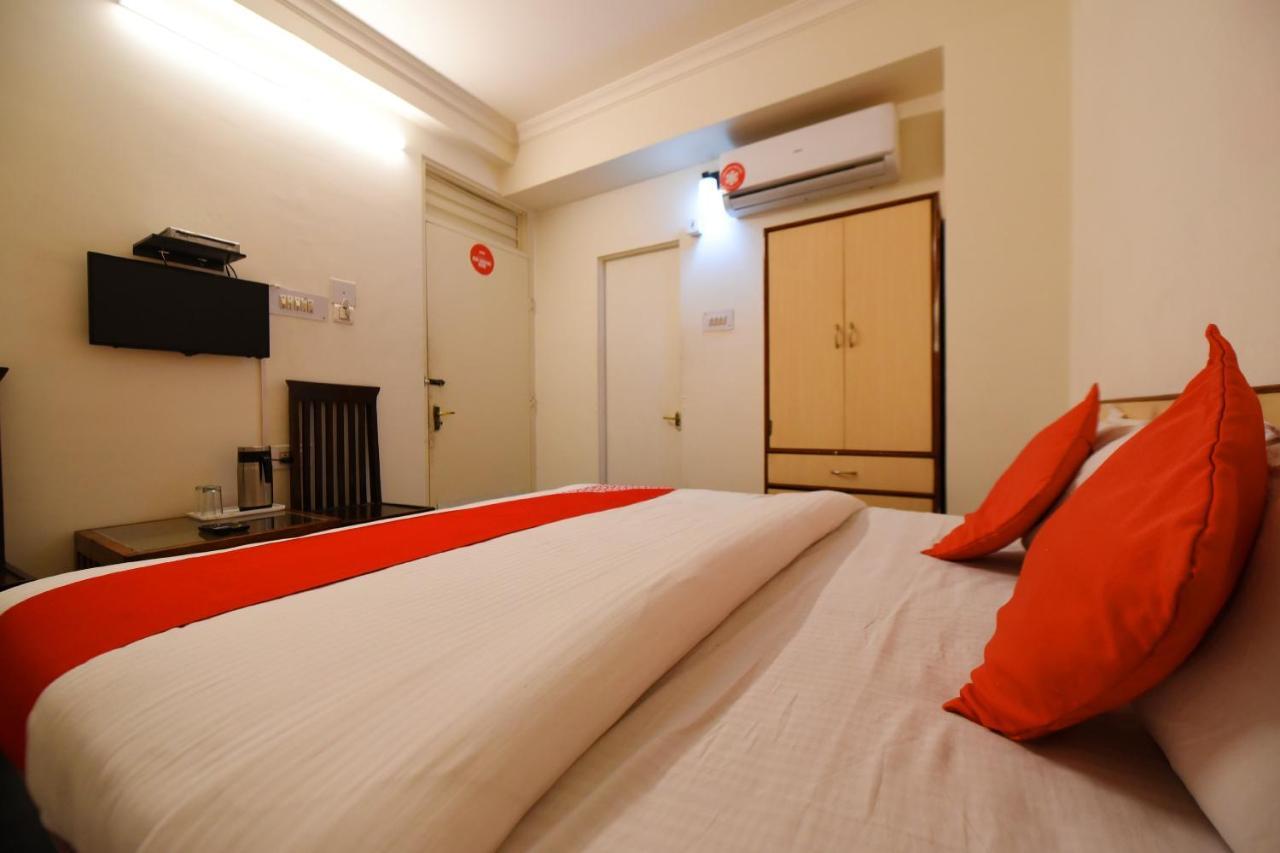 Hotel Oyo C M Regency Divisione di Divisione di Jaipur Esterno foto